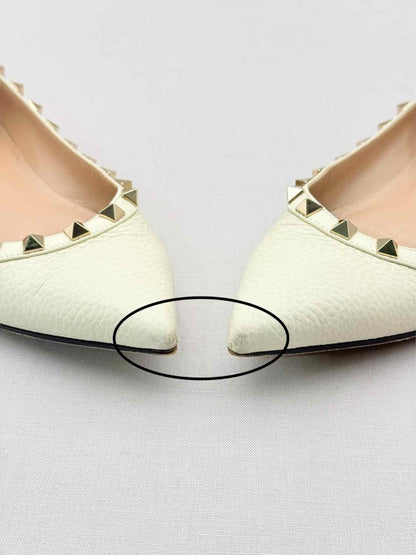 Pre-loved VALENTINO GARAVANI Off-white Size EU 35.5 Ballet Flats at Reems Closet