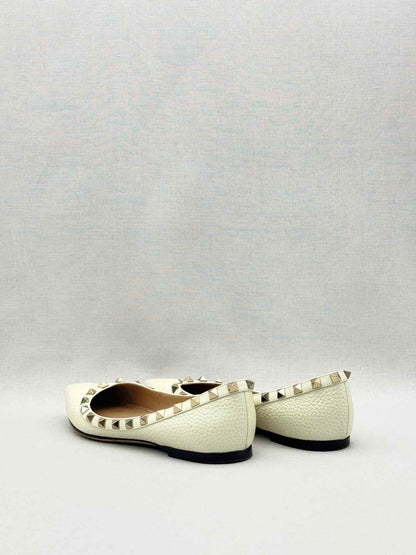 Pre-loved VALENTINO GARAVANI Off-white Size EU 35.5 Ballet Flats at Reems Closet