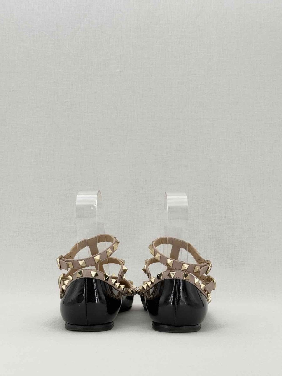 Pre - loved VALENTINO GARAVANI Rockstud Black Size EU 38.5 Flats at Reems Closet