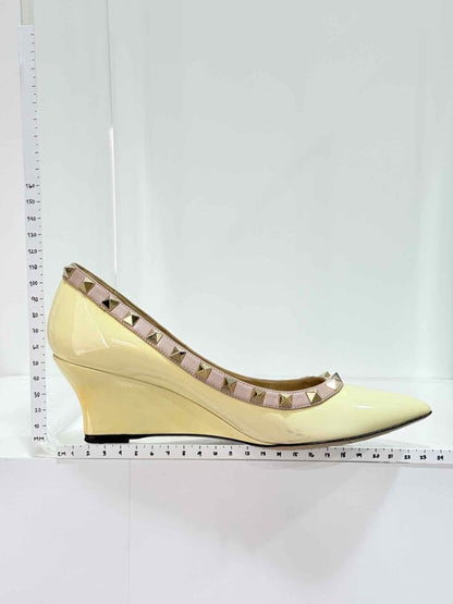 Pre-loved VALENTINO GARAVANI Rockstud Yellow Size EU 36 Wedges at Reems Closet