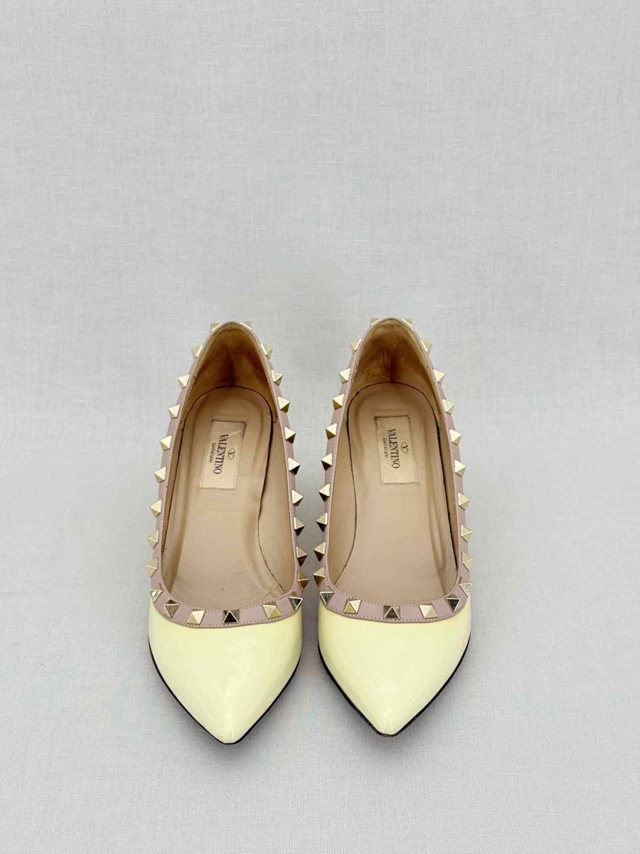 Pre-loved VALENTINO GARAVANI Rockstud Yellow Size EU 36 Wedges at Reems Closet