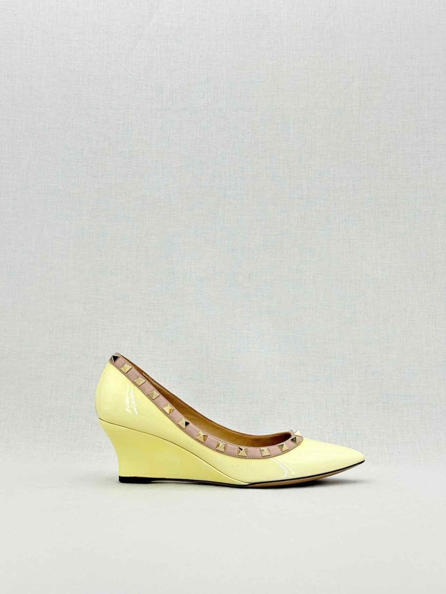 Pre-loved VALENTINO GARAVANI Rockstud Yellow Size EU 36 Wedges at Reems Closet