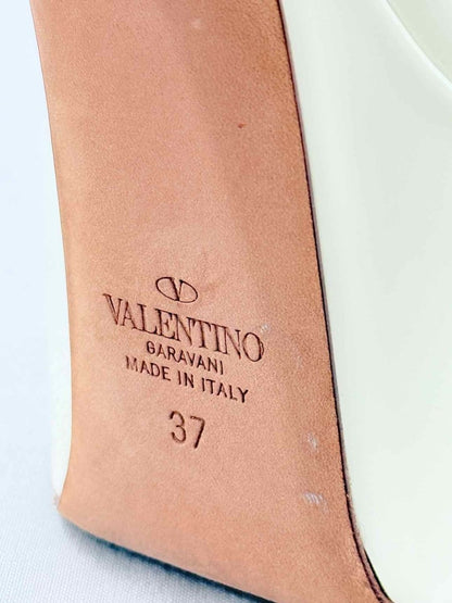 Pre - loved VALENTINO GARAVANI Tango Cream Size EU 37 Pumps at Reems Closet