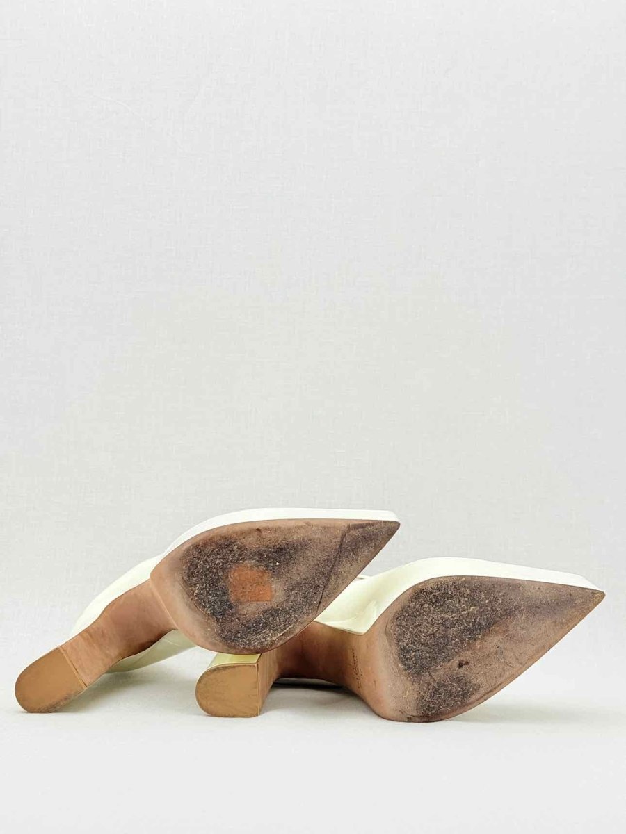 Pre - loved VALENTINO GARAVANI Tango Cream Size EU 37 Pumps at Reems Closet