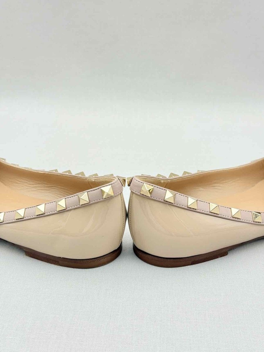 Pre - loved VALENTINO Rockstud Beige Size EU 39 Flats at Reems Closet