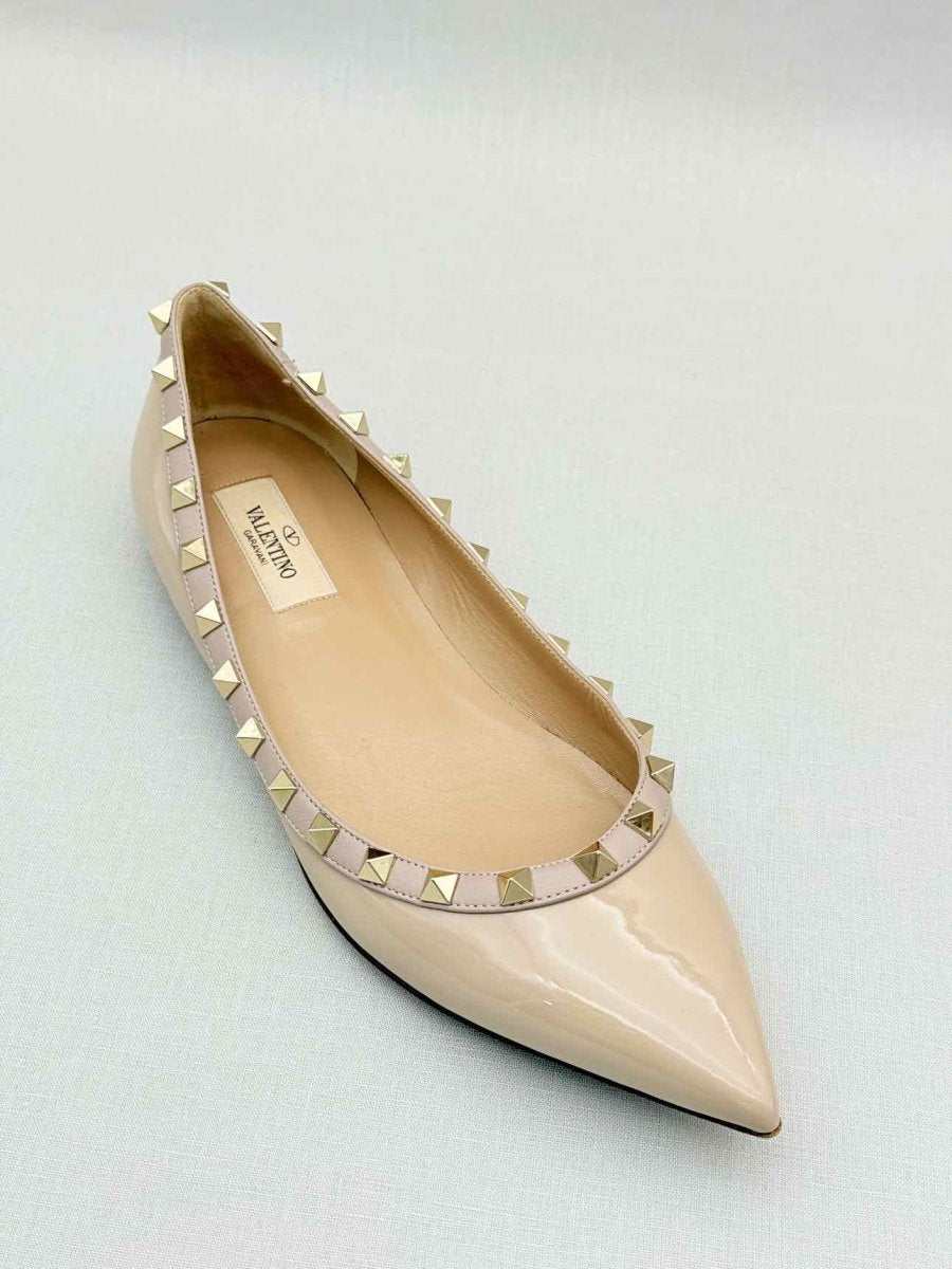 Pre - loved VALENTINO Rockstud Beige Size EU 39 Flats at Reems Closet