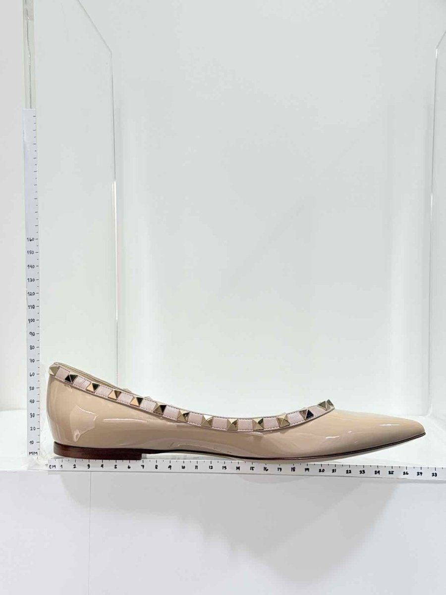 Pre - loved VALENTINO Rockstud Beige Size EU 39 Flats at Reems Closet