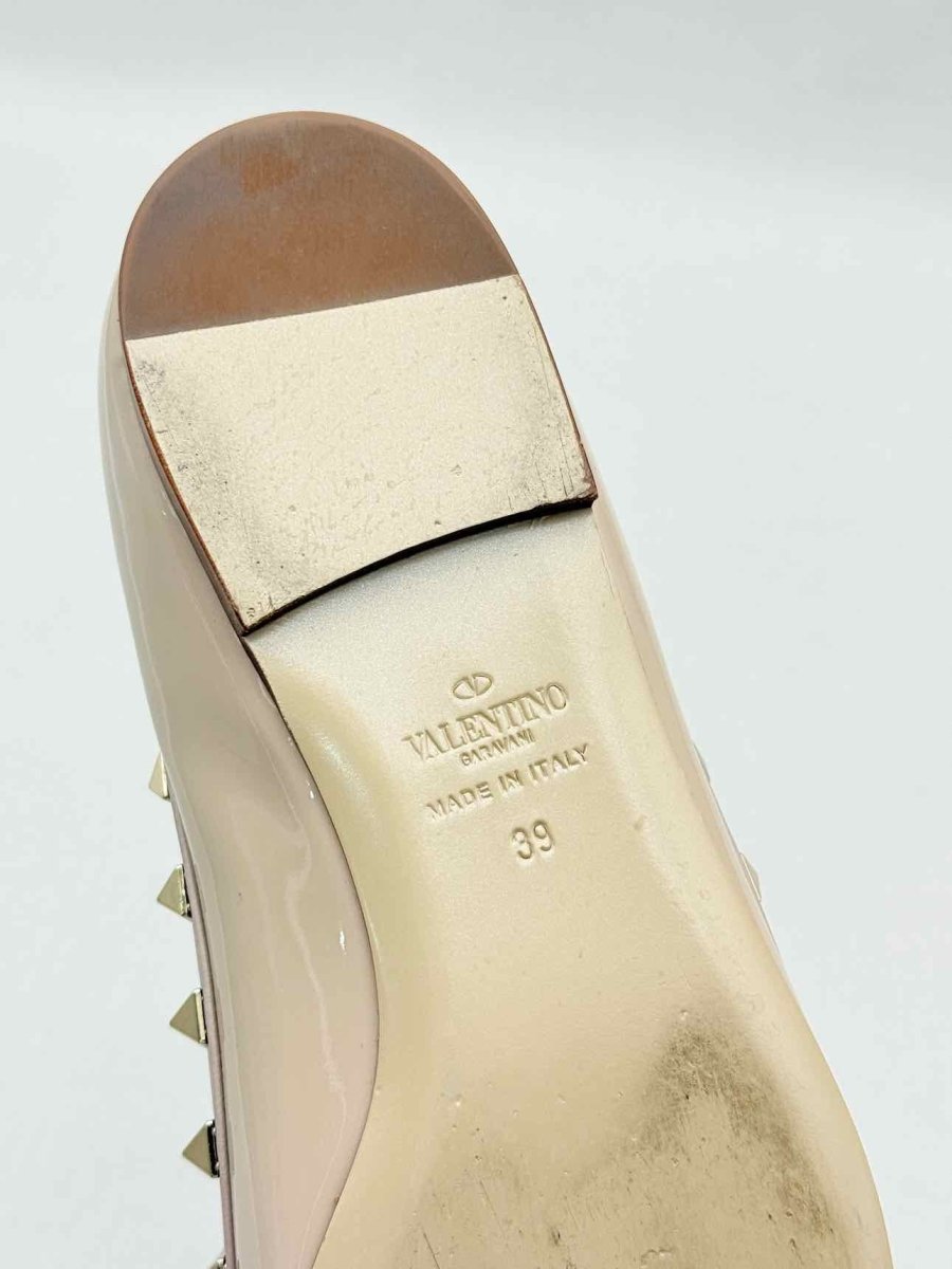 Pre - loved VALENTINO Rockstud Beige Size EU 39 Flats at Reems Closet