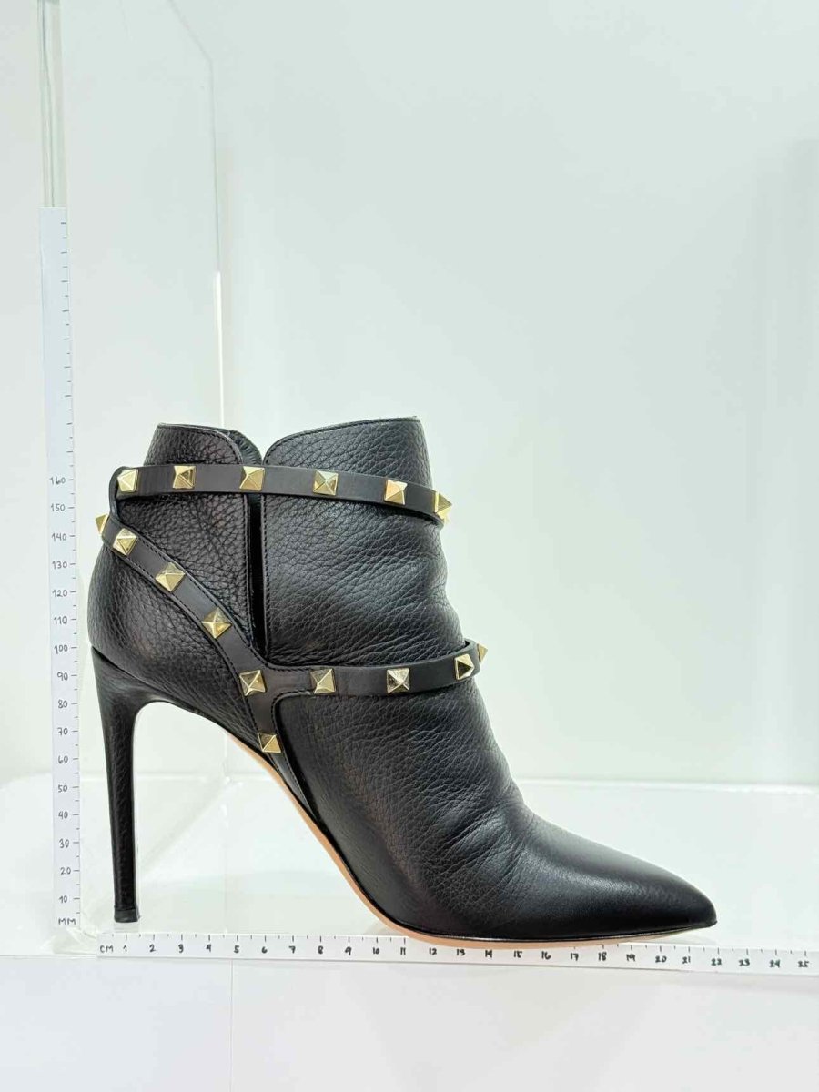 Pre - loved VALENTINO Rockstud Black Size EU 38 Ankle Boots at Reems Closet