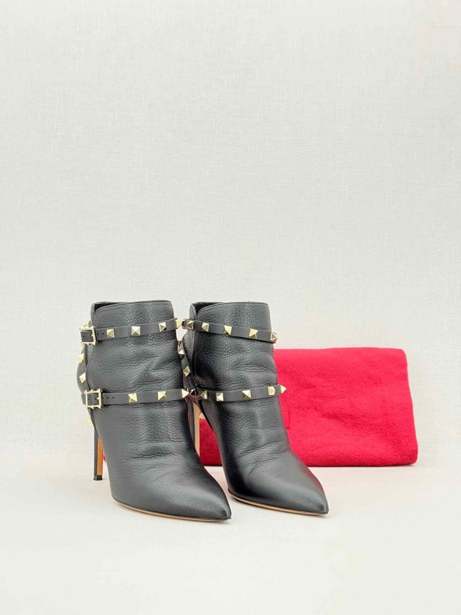 Pre - loved VALENTINO Rockstud Black Size EU 38 Ankle Boots at Reems Closet