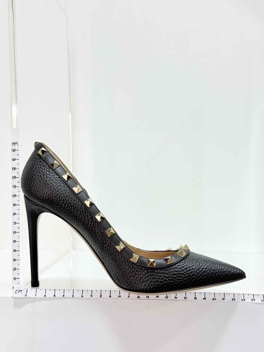Pre - loved VALENTINO Rockstud Black Size EU 38.5 Pumps at Reems Closet