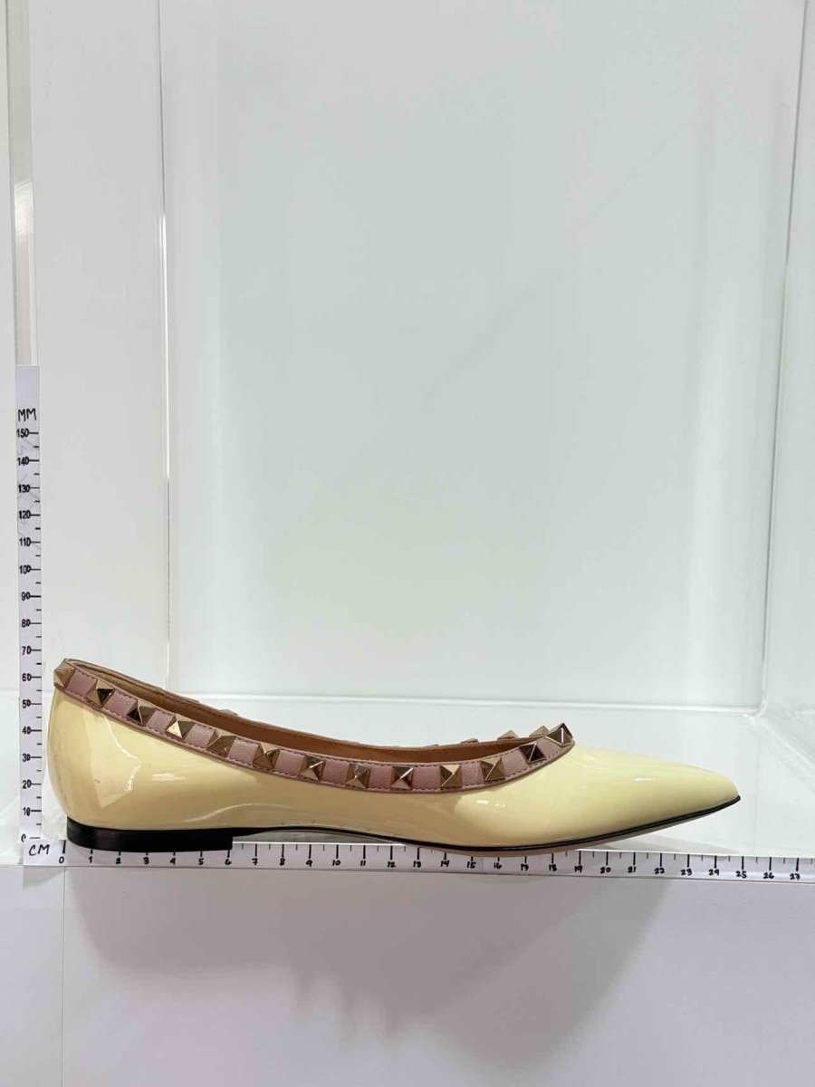 Pre - loved VALENTINO Rockstud Yellow Size EU 35.5 Ballet Flats at Reems Closet