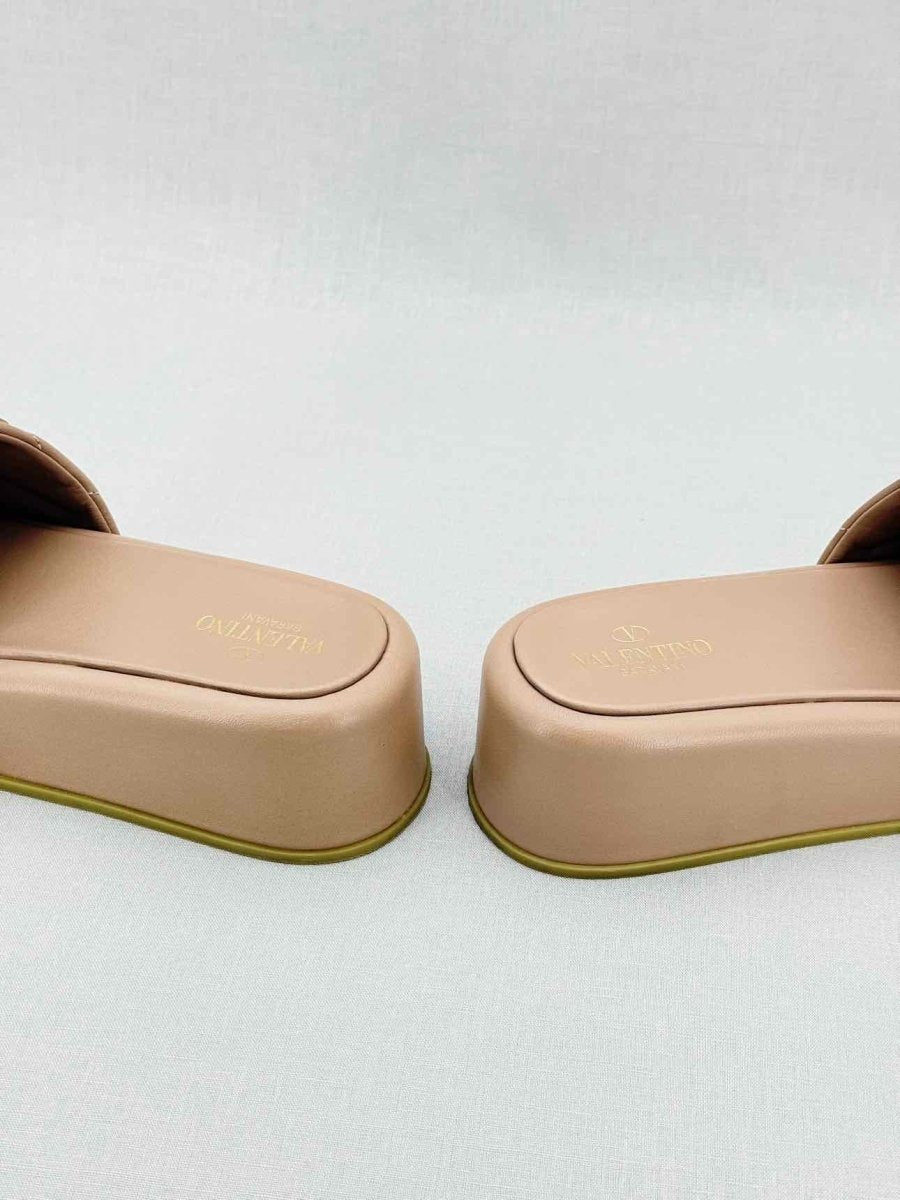 Pre - loved VALENTINO Roman Stud Beige Size EU 38 Slides at Reems Closet