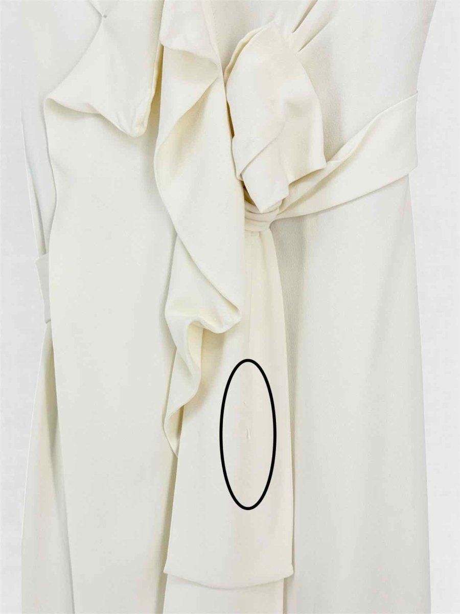 Pre-loved VALENTINO White Size US 6 Long Dress at Reems Closet