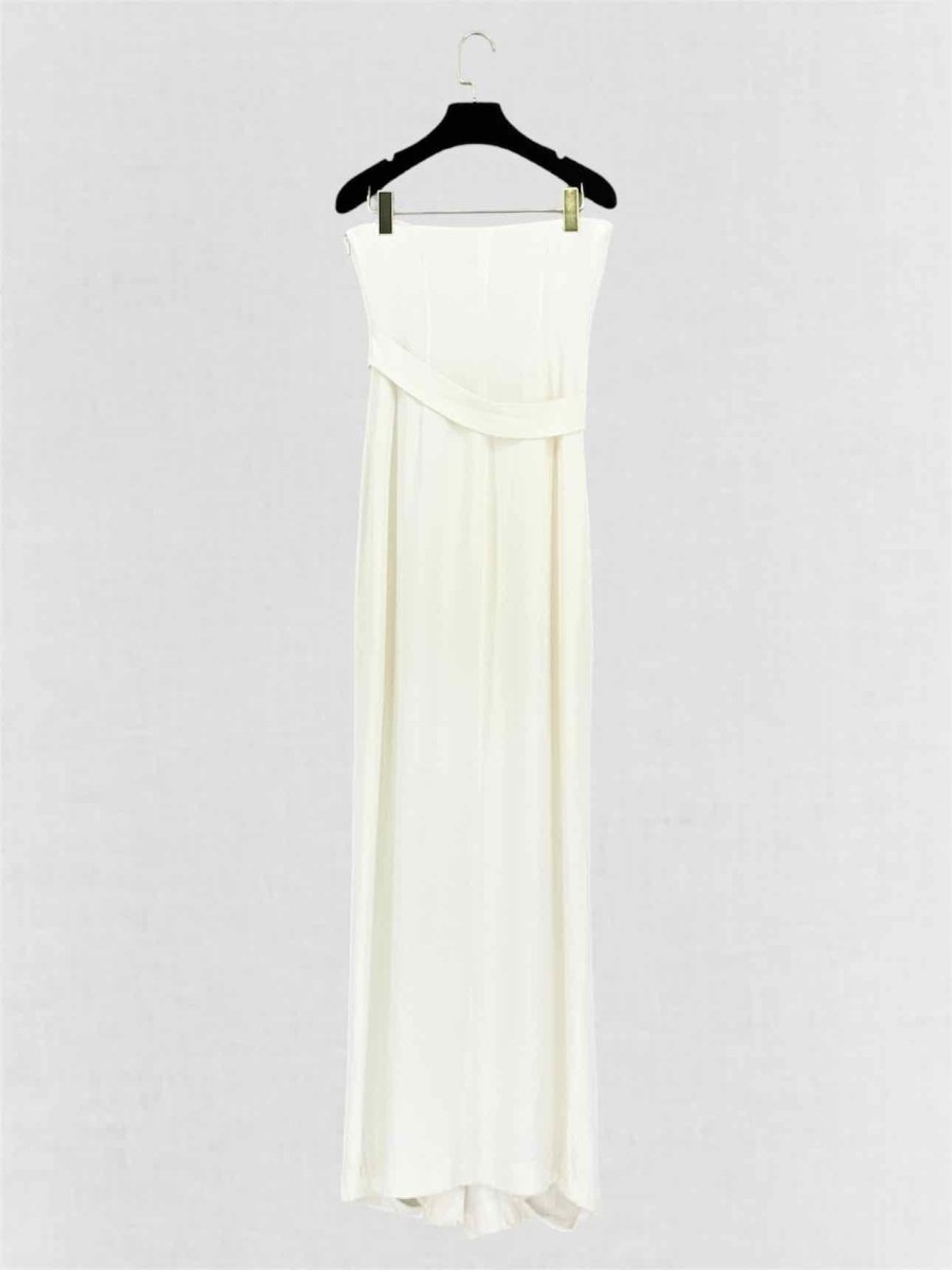 Pre-loved VALENTINO White Size US 6 Long Dress at Reems Closet