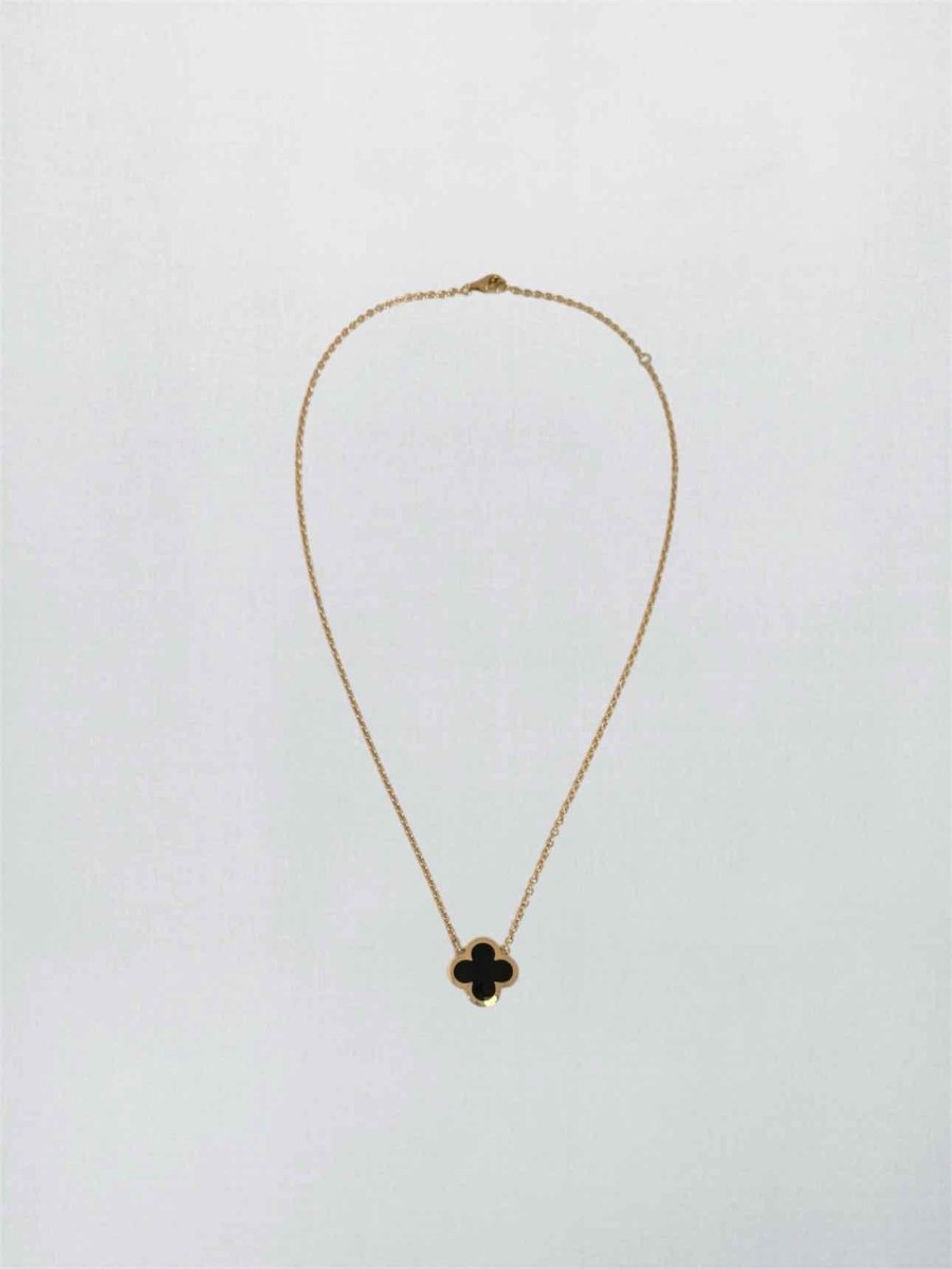 Pre-loved VAN CLEEF & ARPELS onyx 2pc Set at Reems Closet