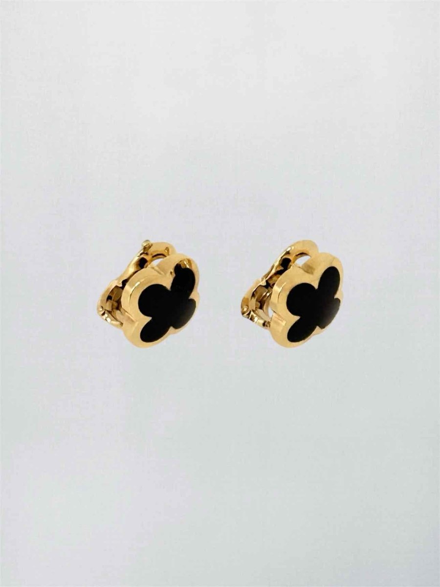 Pre-loved VAN CLEEF & ARPELS onyx 2pc Set at Reems Closet