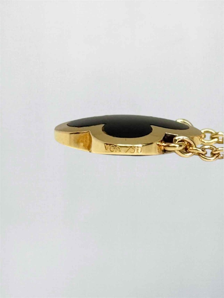 Pre-loved VAN CLEEF & ARPELS onyx 2pc Set at Reems Closet