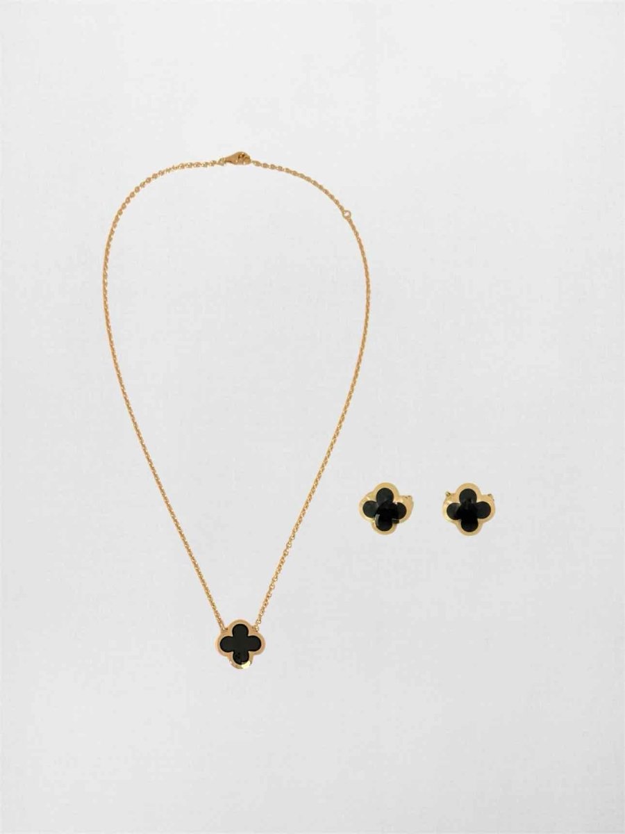 Pre-loved VAN CLEEF & ARPELS onyx 2pc Set at Reems Closet