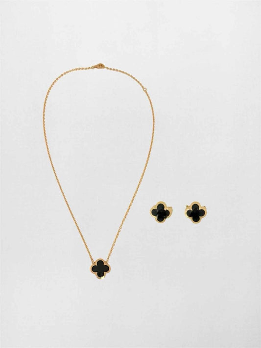 Pre-loved VAN CLEEF & ARPELS onyx 2pc Set at Reems Closet