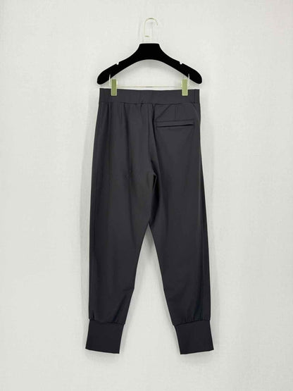 Pre-loved VARLEY Duxford Black Size Medium Pants at Reems Closet