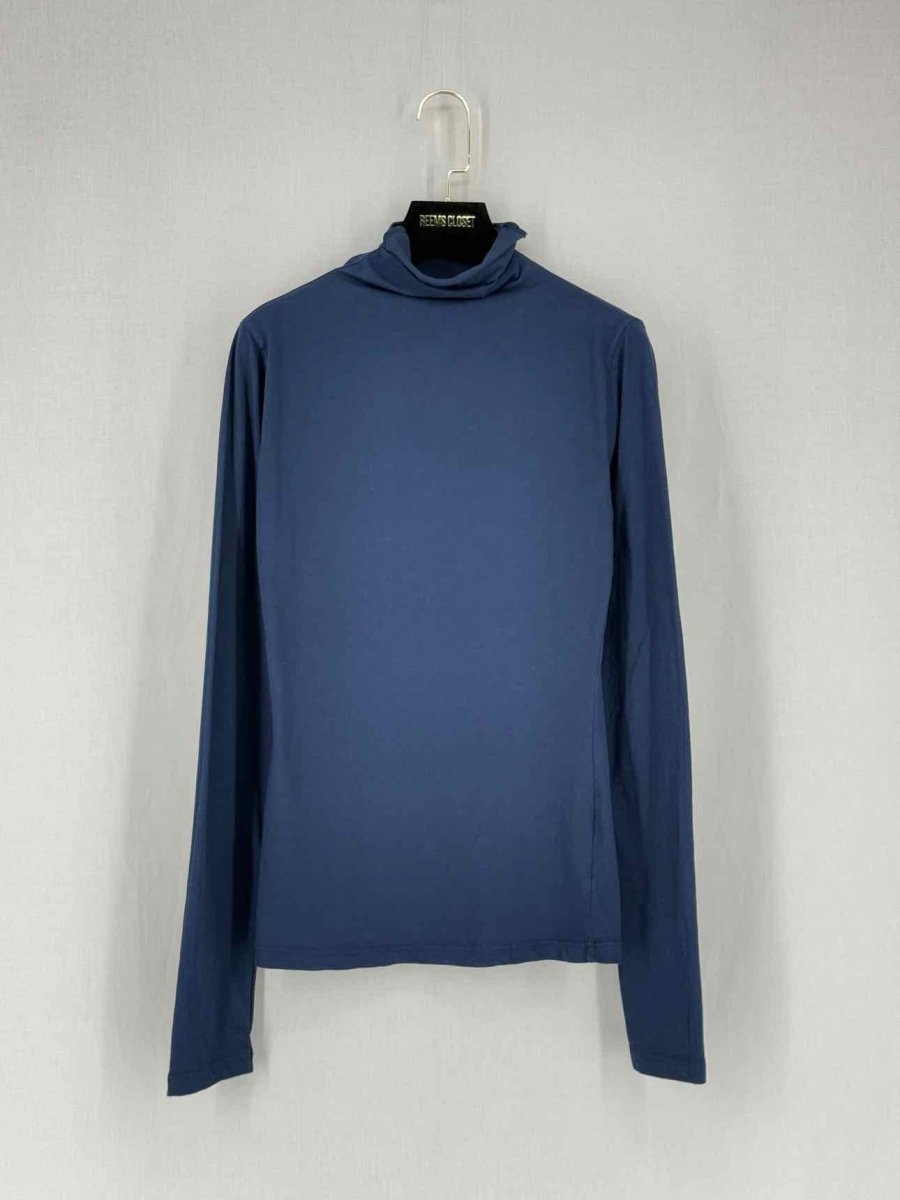 Pre - loved VELVET Blue Size Small Top at Reems Closet