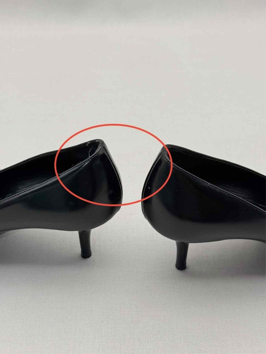 Pre-loved VERSACE Medusa Black Size EU 36 Pumps at Reems Closet