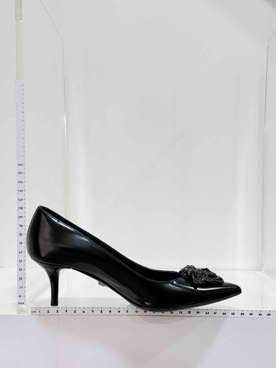 Pre-loved VERSACE Medusa Black Size EU 36 Pumps at Reems Closet