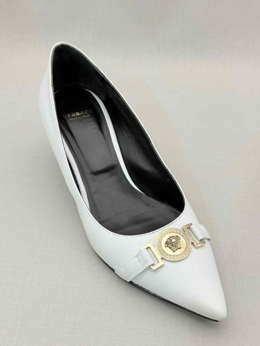 Pre-loved VERSACE Medusa White Size EU 39 Pumps at Reems Closet