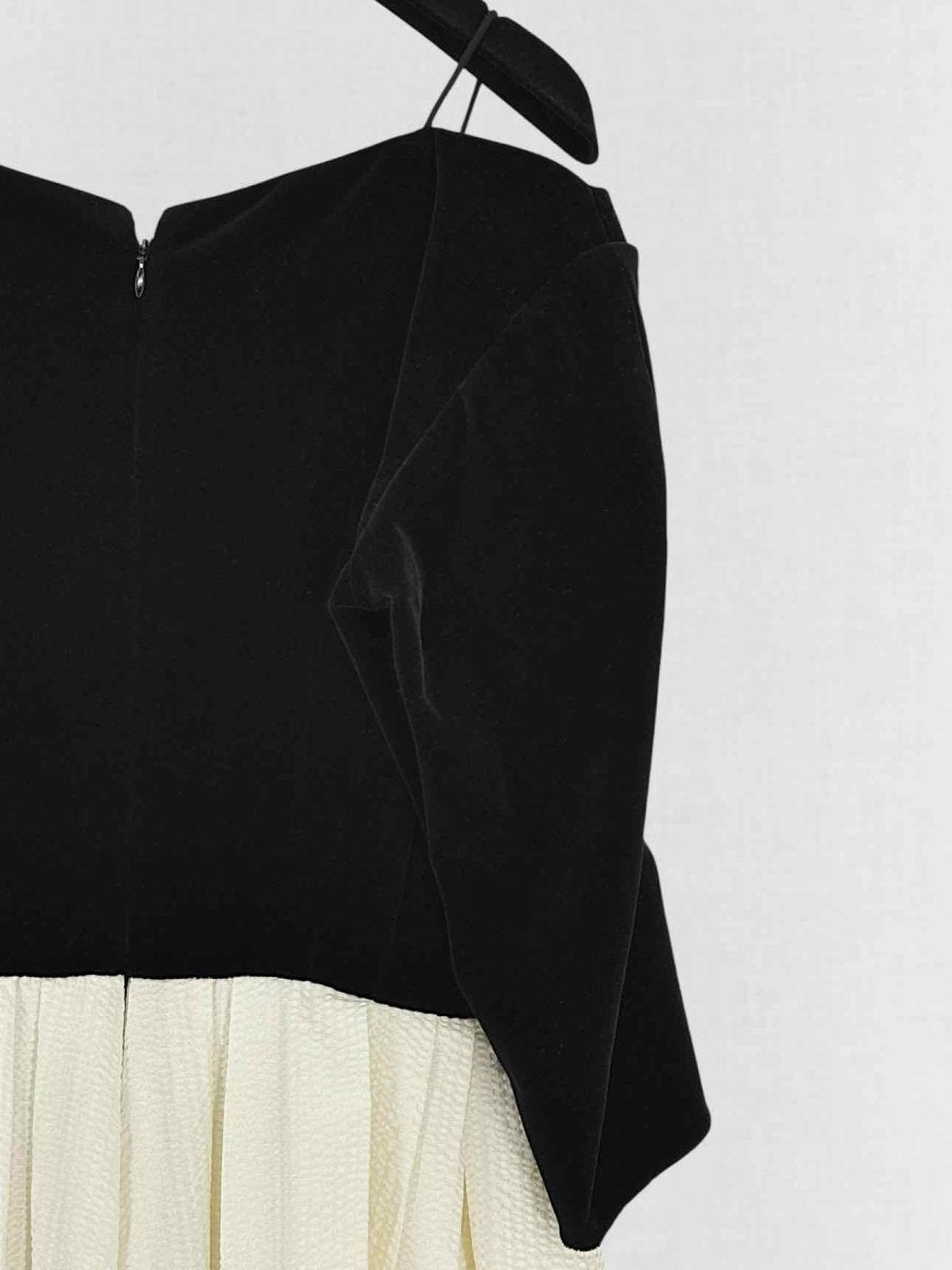 Pre - loved VIKA GAZINSKAYA Cream & Black Size US 10 Long Dress at Reems Closet