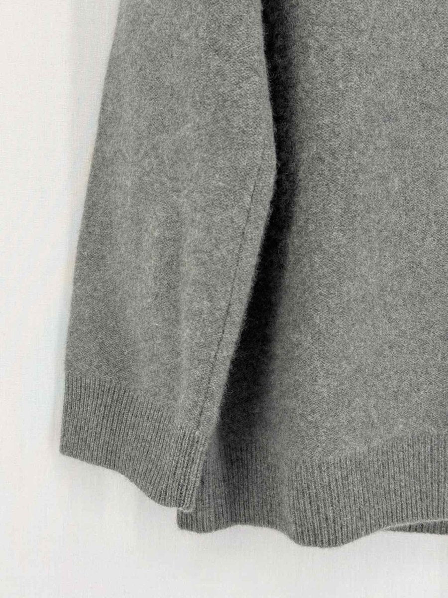 Pre - loved VINCE Khaki Size Small Sweater at Reems Closet