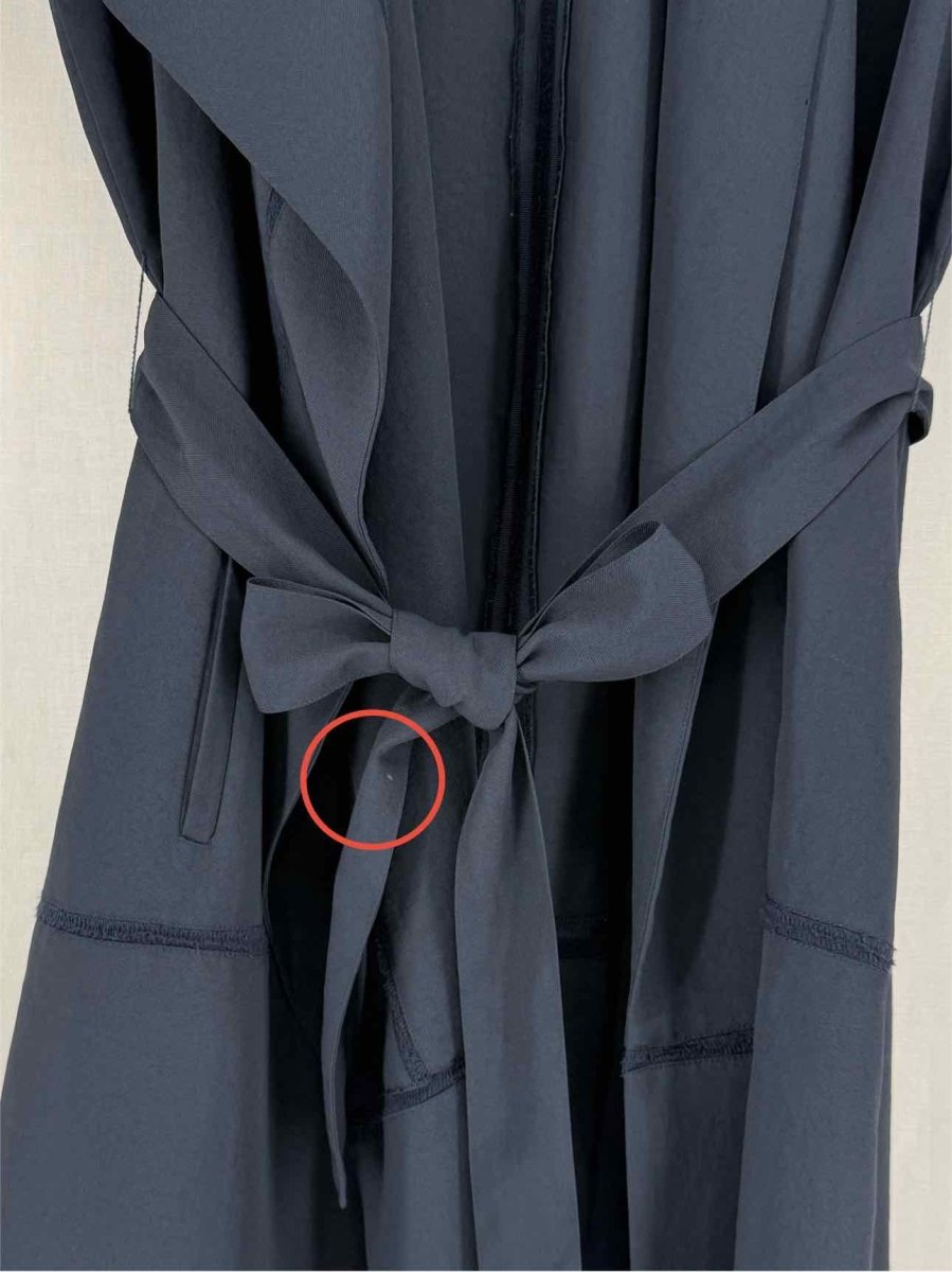 Pre - loved VINCE Navy Blue Size Large Coat at Reems Closet