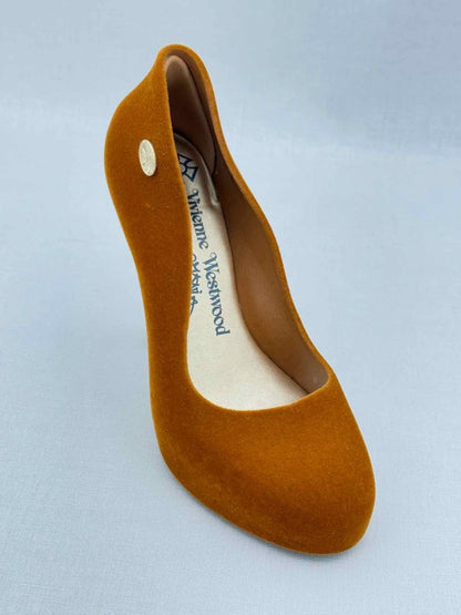 Pre - loved VIVIENNE WESTWOOD Brown Size EU 39 Pumps at Reems Closet