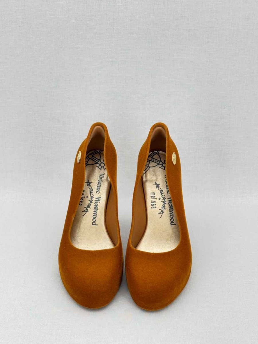 Pre - loved VIVIENNE WESTWOOD Brown Size EU 39 Pumps at Reems Closet