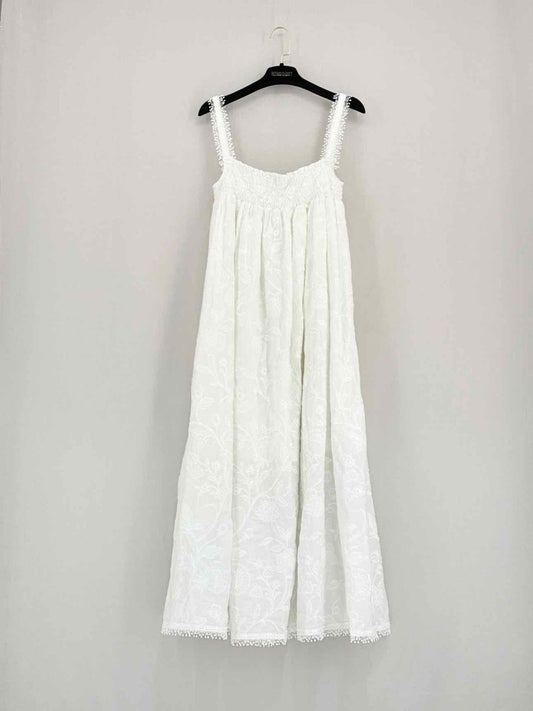 Pre - loved WAIMARI White Embroidered Size Medium Knee Length Dress at Reems Closet