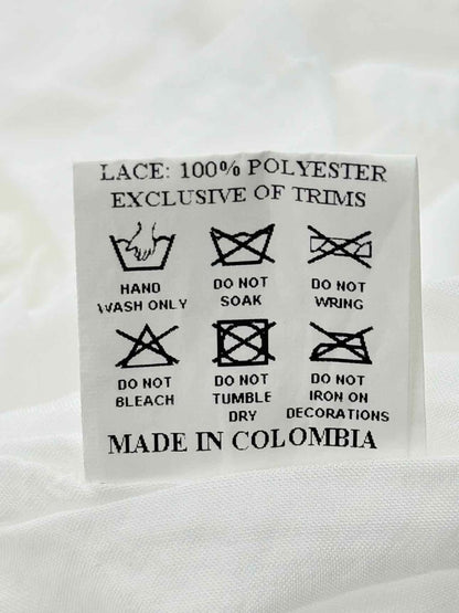 Pre - loved WAIMARI White Embroidered Size Medium Knee Length Dress at Reems Closet