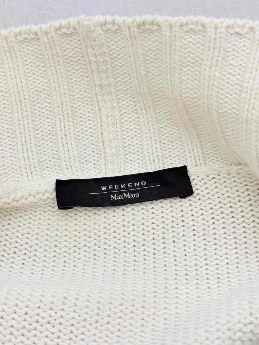 Pre-loved WEEKEND MAX MARA Beige w/ Red Size Medium Twinset at Reems Closet
