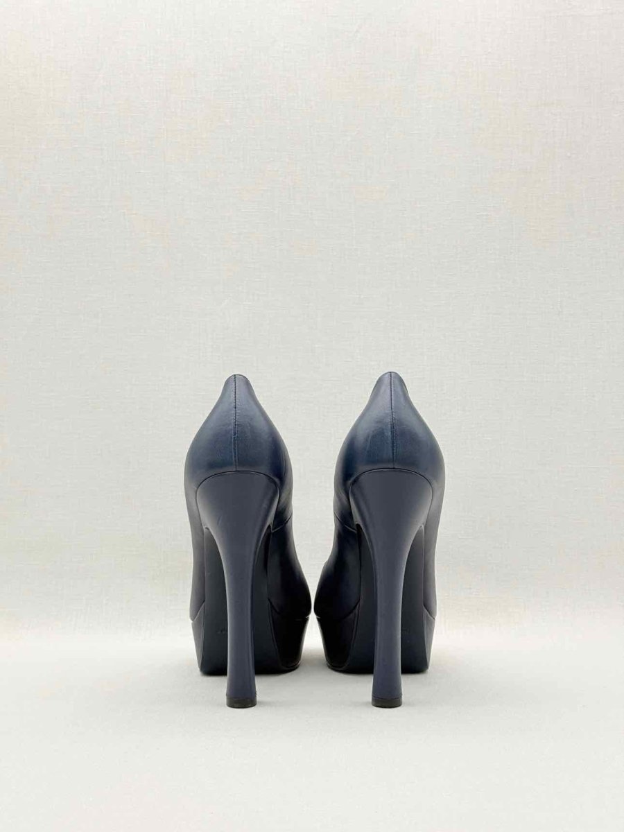Pre-loved YSL Navy Blue Size EU 39.5 Pumps at Reems Closet