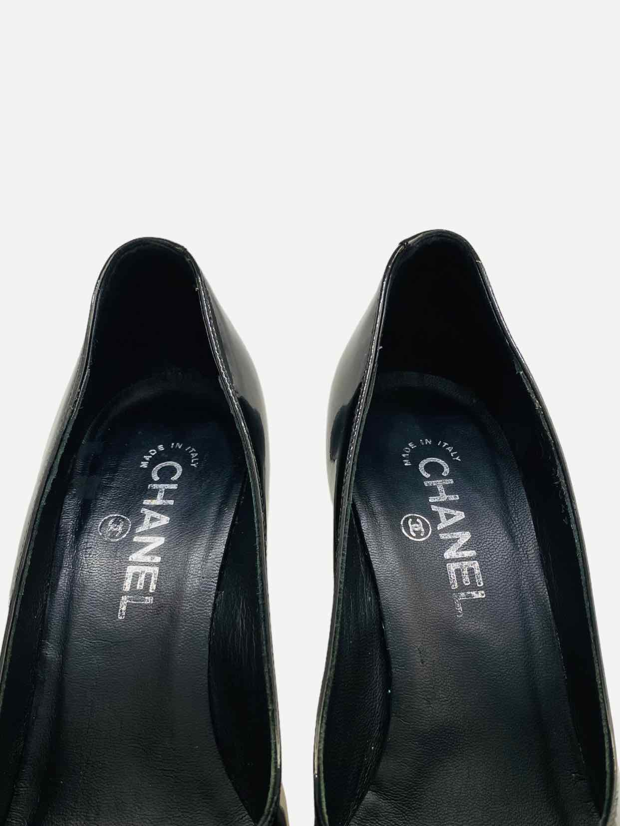 Pre - loved CHANEL Black Cap Toe Pumps at Reems Closet