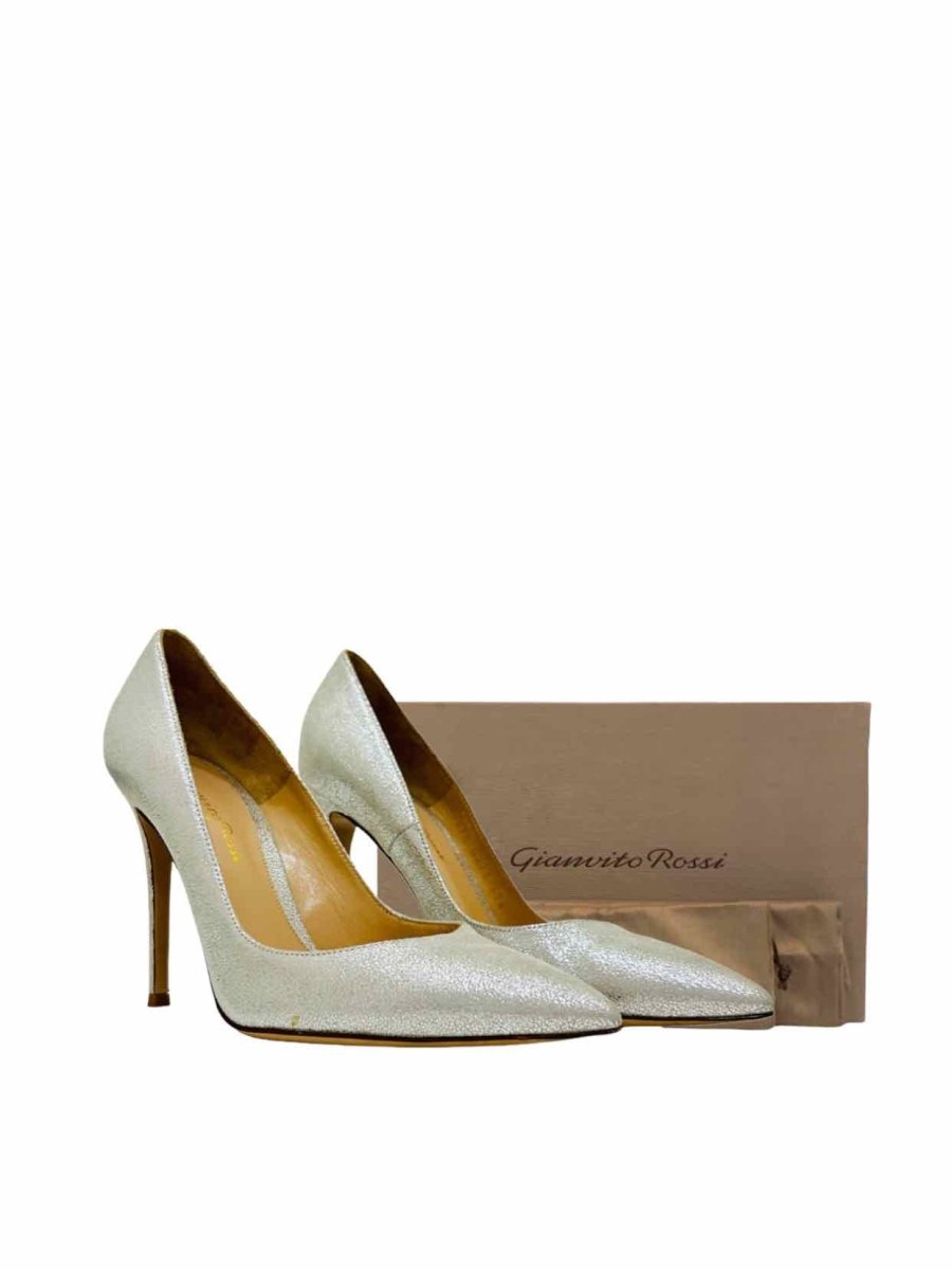 Pre-loved GIANVITO ROSSI Metallic Silver Pumps from Reems Closet